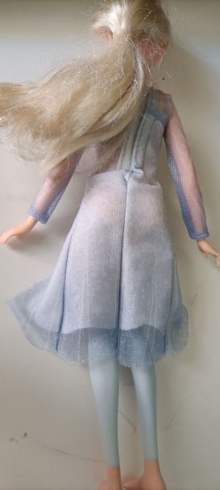 Vendo Muñeca Elsa Frozen 2, sólo 3€!!