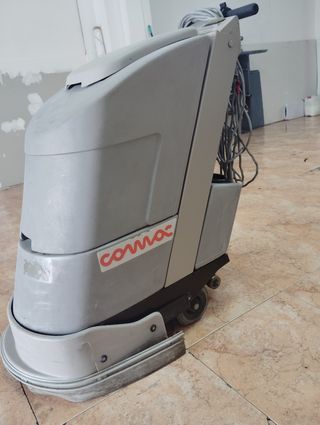 Fregadora industrial marca comac