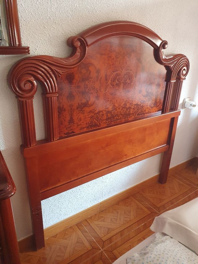Cabecero de madera