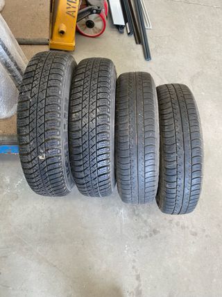 Llantas Renault 6 originales con neumáticos 