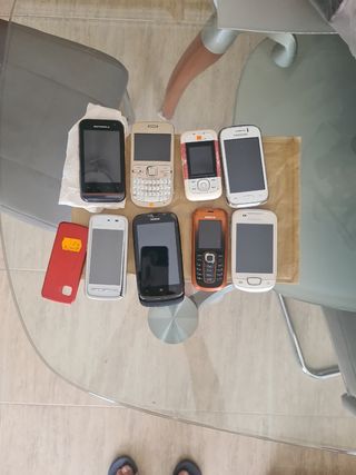 8 Teléfonos móviles antiguos