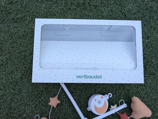 Móvil cuna estrellas lunas Verbaudet