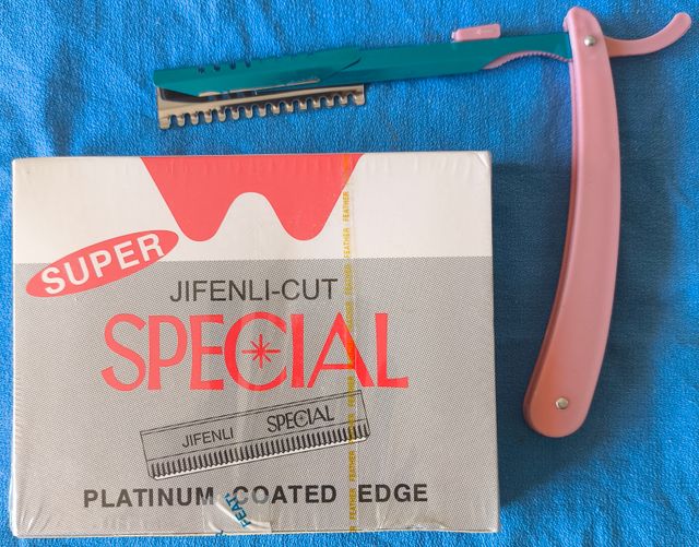 50 cuchillas para cejas, pelo y 1 portacuchillas