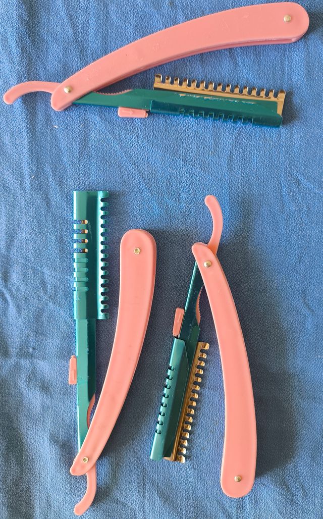 50 cuchillas para cejas, pelo y 1 portacuchillas