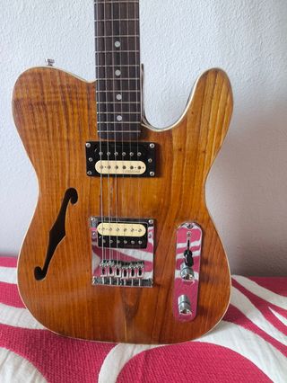 Guitarra Eléctrica tipo Telecaster Thinline
