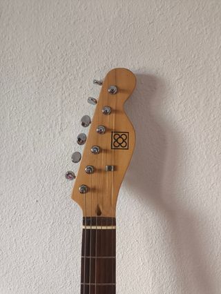 Guitarra Eléctrica tipo Telecaster Thinline