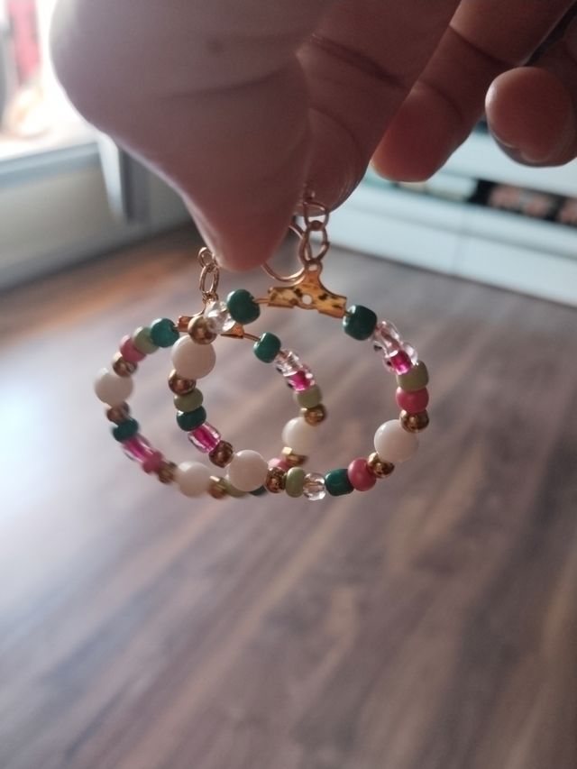 Aretes artesanales multicolor
