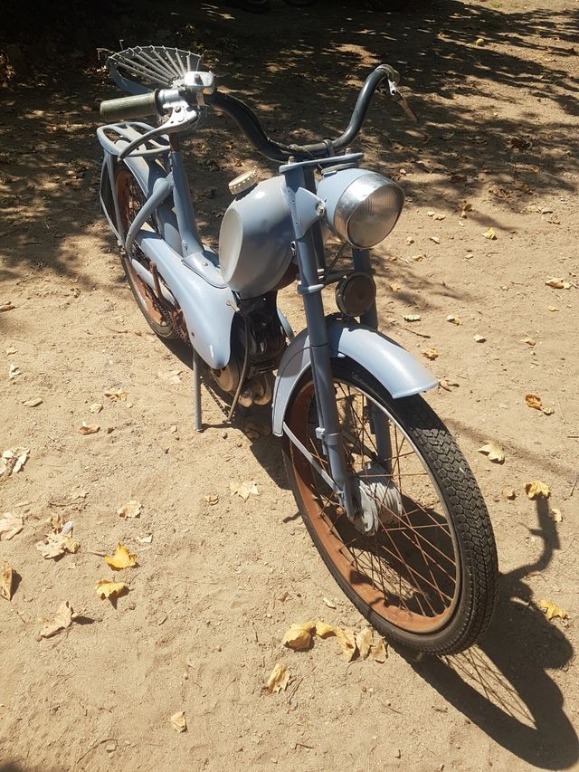 Ciclomotor Peugeot BB clásica