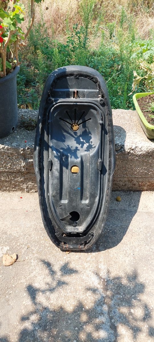 Sella scooter Beverly 200-250