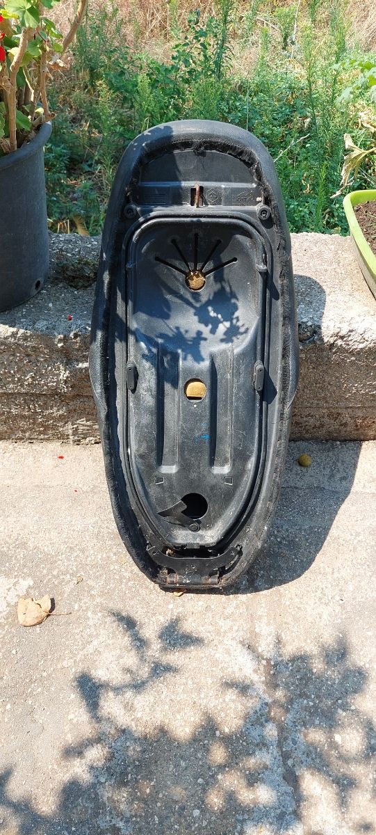 Sella scooter Beverly 200-250