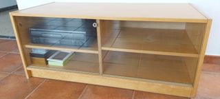 Mueble salón madera-cristal