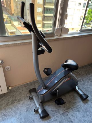 Bicicleta estática fitness