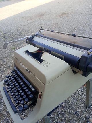 Máquina de escribir Olivetti