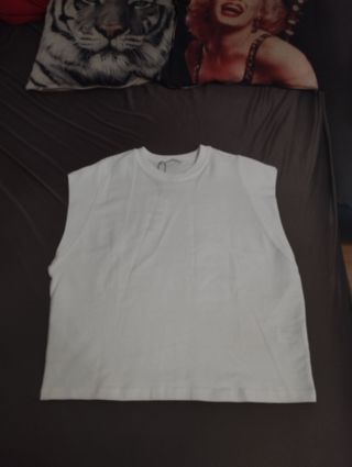 Top blanco sin mangas