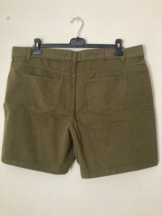 Pantalón corto caqui