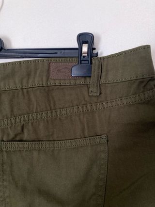 Pantalón corto caqui