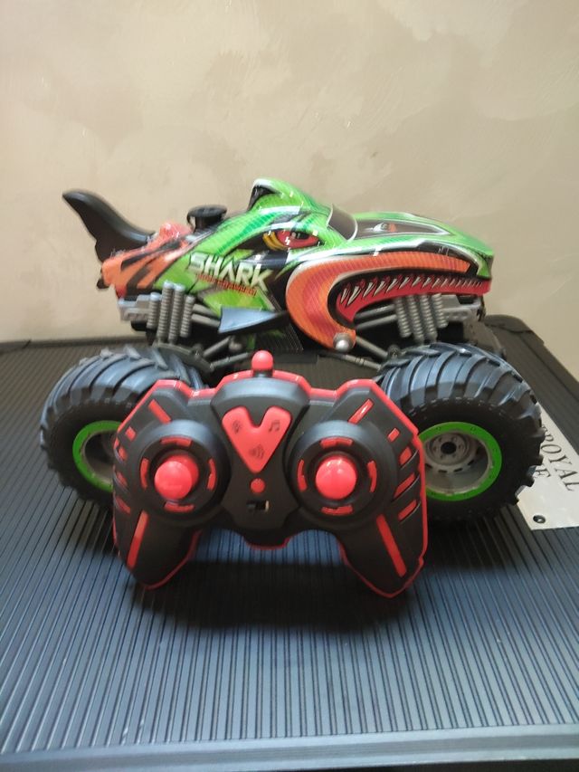 Coche Monster Truck RC Shark
