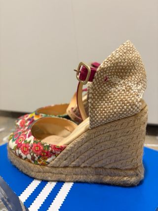 Sandalias Desigual multicolor