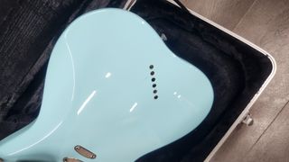 Guitarra eléctrica azul + funda