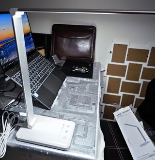 Lampara LED Escritorio - Moderna