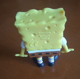 Figura Bob Esponja + Patricio + juego de cartas