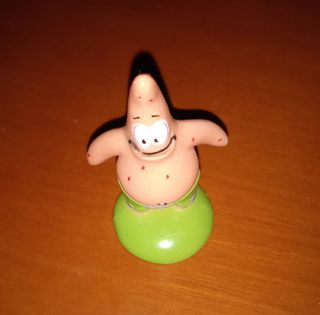 Figura Bob Esponja + Patricio + juego de cartas