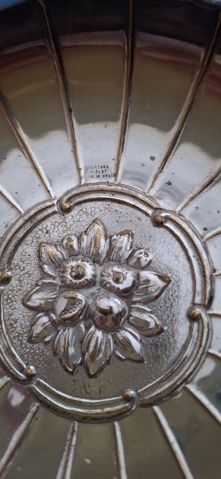 2 Bandejas de metal antiguas. Diametro 16 y 12