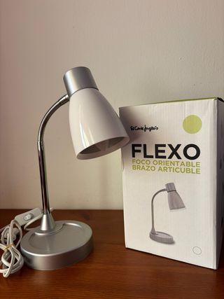 Flexo - Lámpara Escritorio