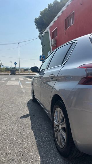 Peugeot 308 Allure Pack BlueHDi 130 CV 2021