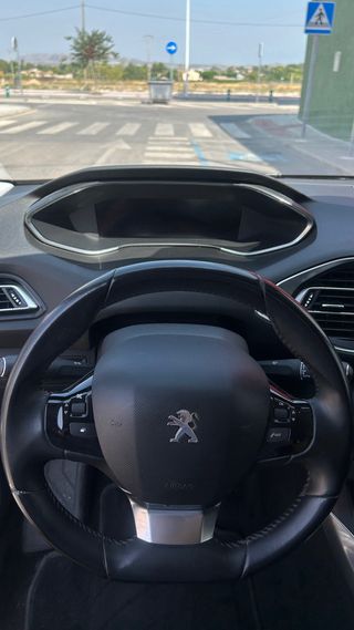 Peugeot 308 Allure Pack BlueHDi 130 CV 2021