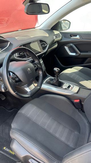 Peugeot 308 Allure Pack BlueHDi 130 CV 2021