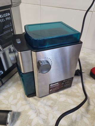 Cafetera express Cecotec + molinillo