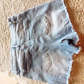 Shorts jeans usati