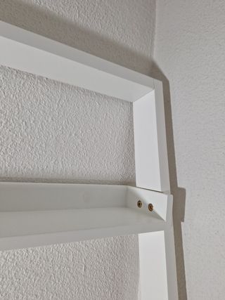 Escritorio blanco con estantes - Madera.