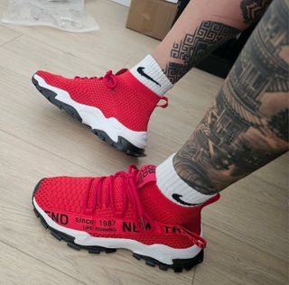 Zapatillas rojas deportivas