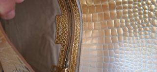 Bolso Uterqüe dorado