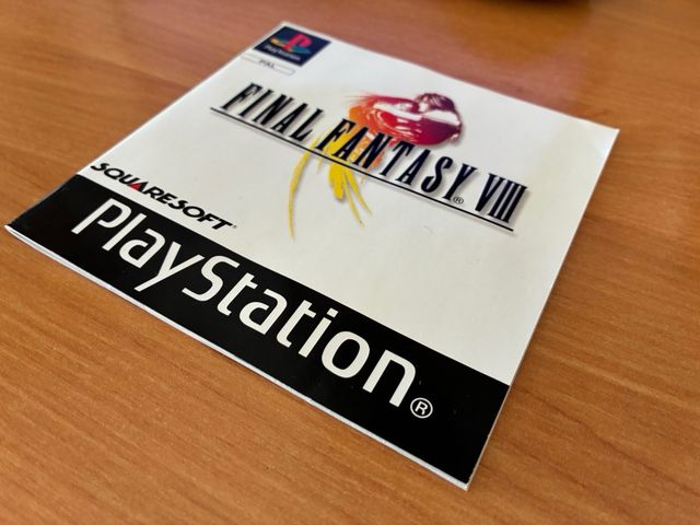 Final Fantasy VIII PAL PS1 edición ITALIA