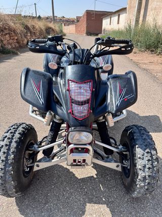 Suzuki LTZ 400