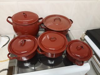Juego ollas vintage rojas