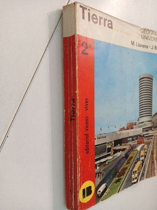 Libro Tierra de geografía universal