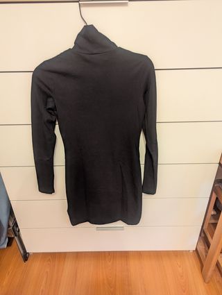 Vestido H&M negro, cuello alto, talla S