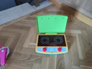 Caja registradora infantil y cocina vitrocerámica