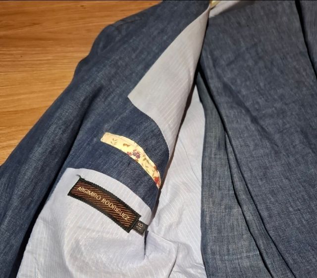 Traje azul Argimiro Rodriguez M