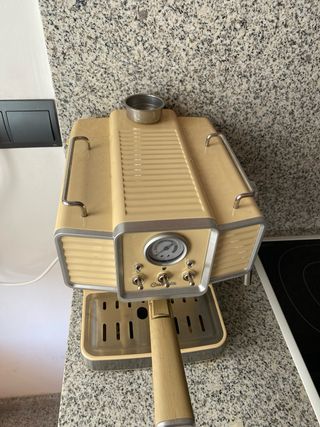 Cafetera Cumbia vintage beige