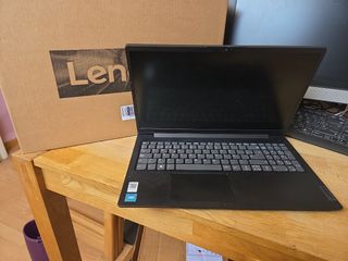 Portátil Lenovo V15 G3 - Negro