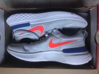 Zapatillas Nike Grises
