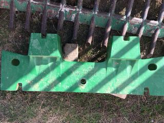 Soporte contrapesos John Deere R