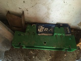 Soporte contrapesos John Deere R