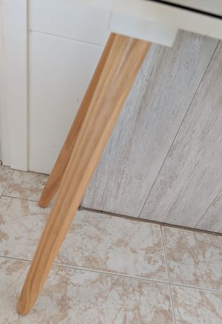 Recibidor blanco de madera