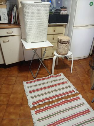 Cesto ropa + alfombras + papelera